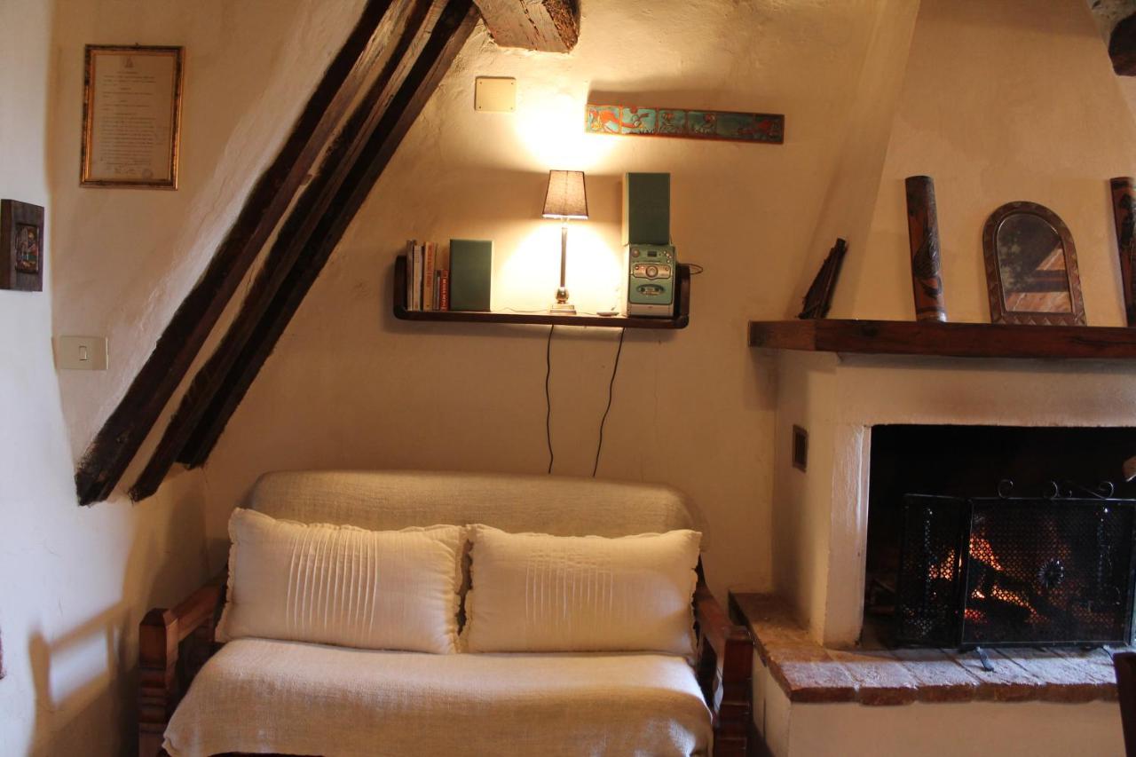 Petite Maison, Nel Borgo Di เชโตนา ภายนอก รูปภาพ